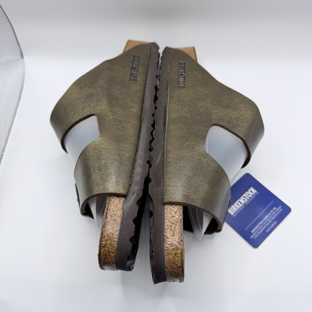 Birkenstock Arizona sandals in Golden Brown W-8/ M-6 - Picture 5 of 12